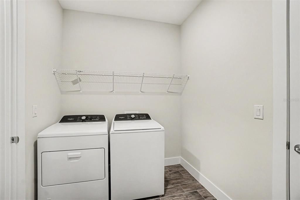 For Sale: $559,000 (2 beds, 2 baths, 1985 Square Feet)
