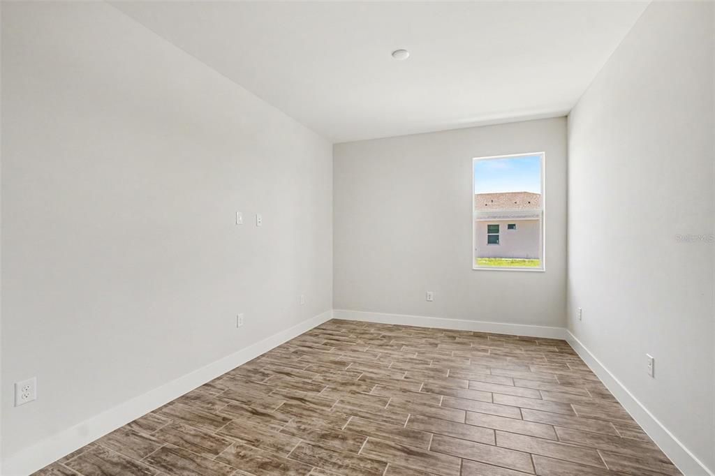 For Sale: $559,000 (2 beds, 2 baths, 1985 Square Feet)
