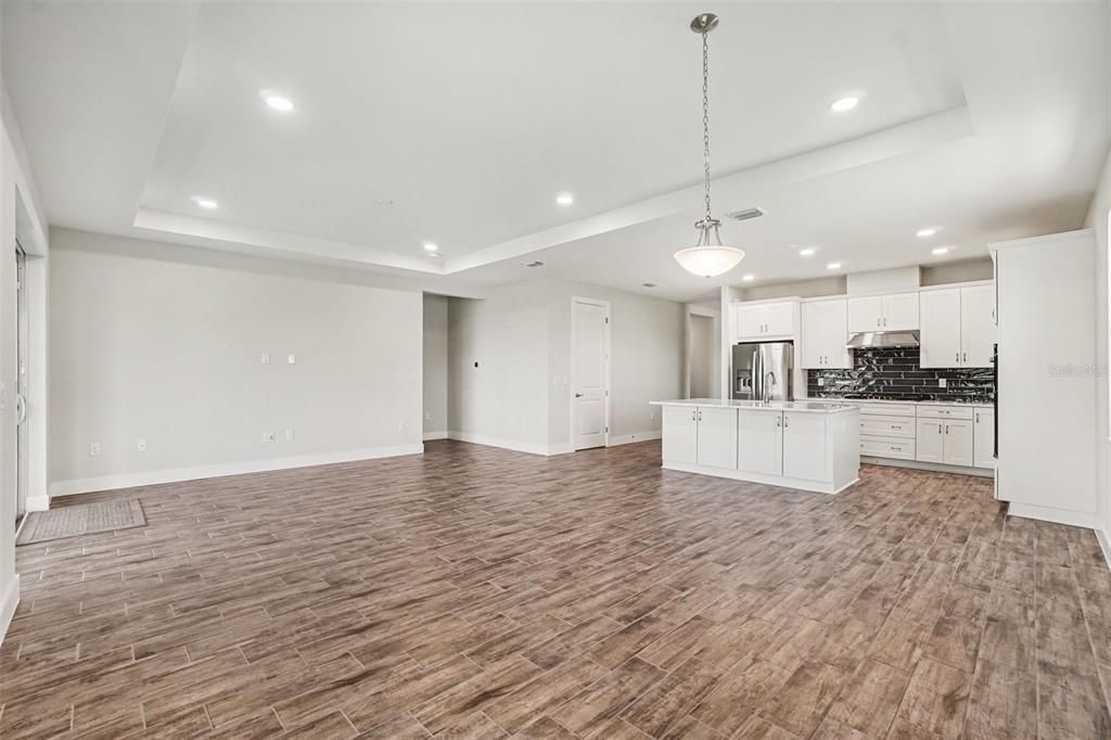 For Sale: $559,000 (2 beds, 2 baths, 1985 Square Feet)
