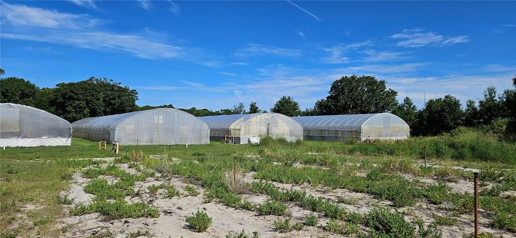 На продажу: $2,900,000 (18.00 acres)
