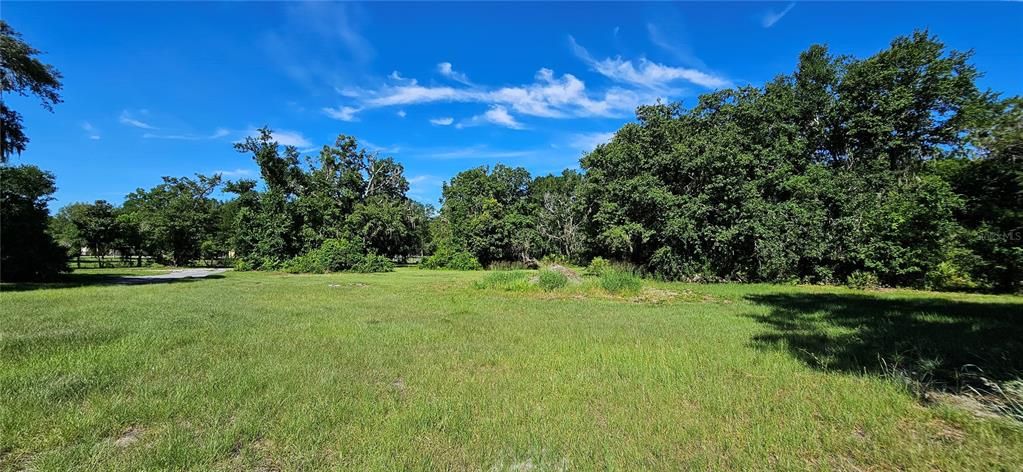 На продажу: $2,900,000 (18.00 acres)