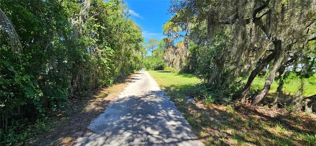 На продажу: $2,900,000 (18.00 acres)
