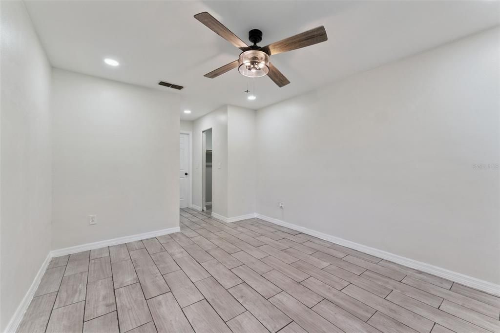 En Venta: $179,999 (2 camas, 2 baños, 1074 Pies cuadrados)