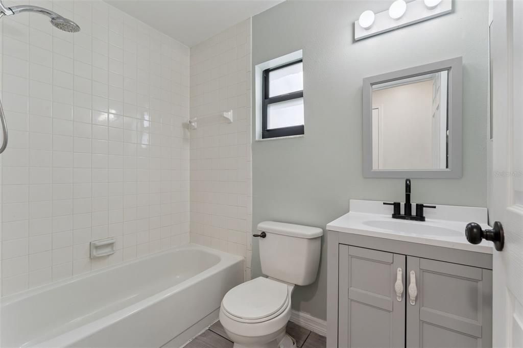 En Venta: $179,999 (2 camas, 2 baños, 1074 Pies cuadrados)