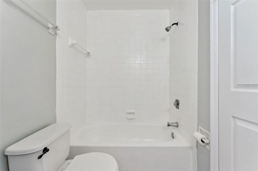 En Venta: $179,999 (2 camas, 2 baños, 1074 Pies cuadrados)