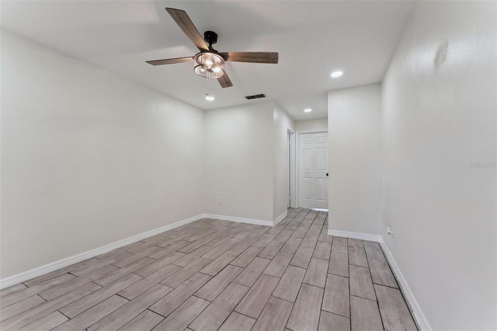 En Venta: $179,999 (2 camas, 2 baños, 1074 Pies cuadrados)