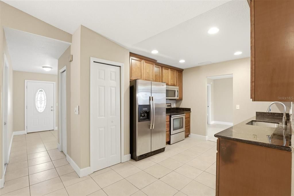 For Sale: $549,900 (4 beds, 2 baths, 1756 Square Feet)
