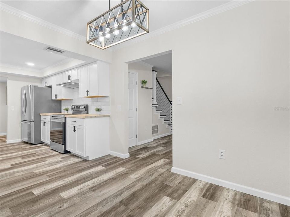 For Rent: $2,200 (3 beds, 2 baths, 1800 Square Feet)