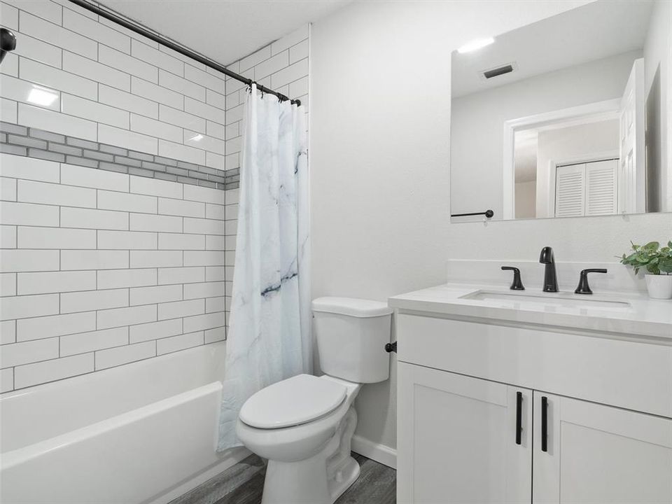 For Rent: $2,200 (3 beds, 2 baths, 1800 Square Feet)