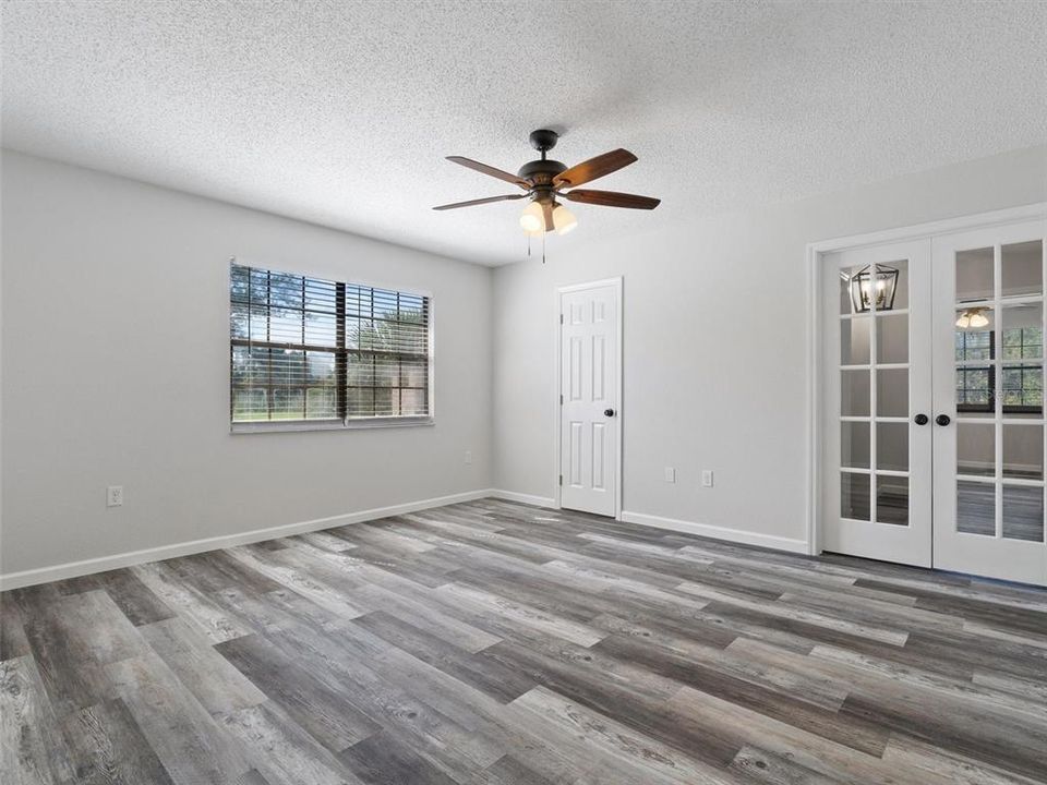 For Rent: $2,200 (3 beds, 2 baths, 1800 Square Feet)