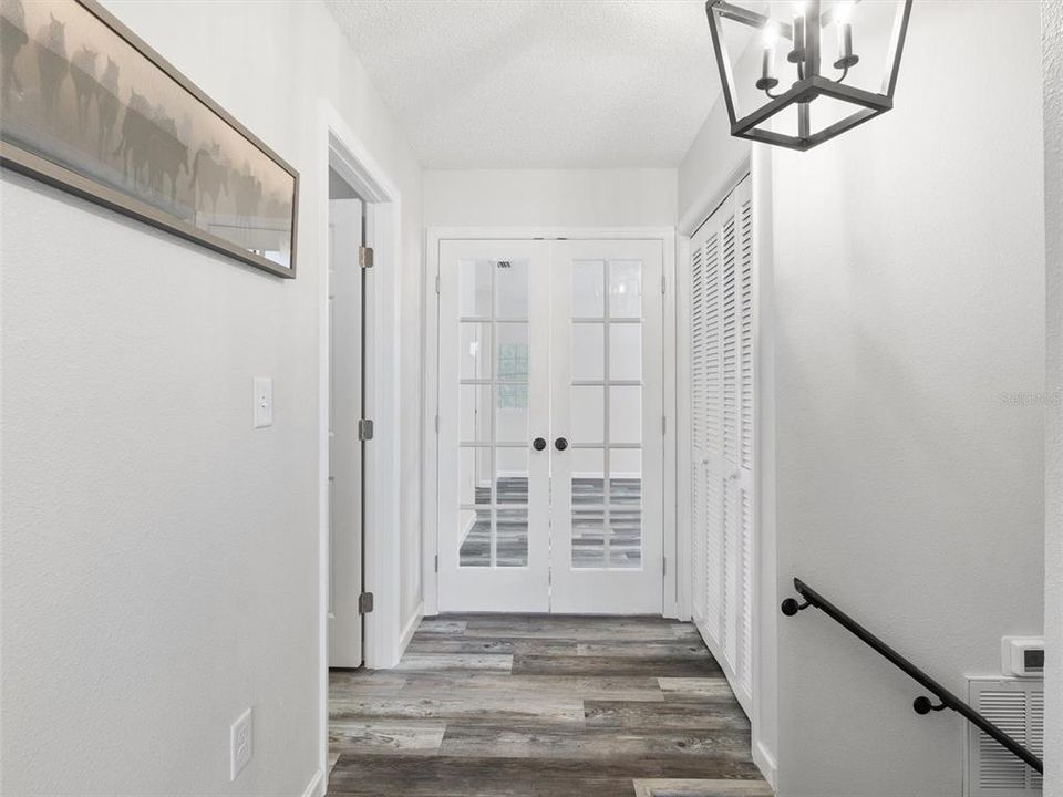 For Rent: $2,200 (3 beds, 2 baths, 1800 Square Feet)