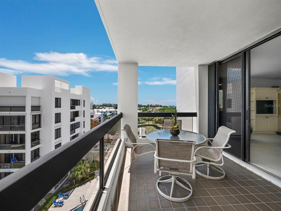 For Sale: $724,000 (2 beds, 2 baths, 1442 Square Feet)