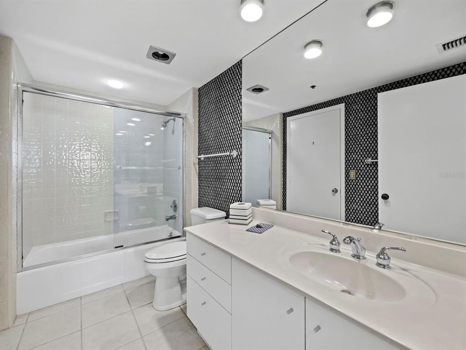 For Sale: $724,000 (2 beds, 2 baths, 1442 Square Feet)