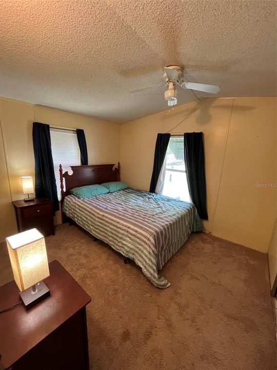 For Sale: $145,000 (2 beds, 1 baths, 672 Square Feet)