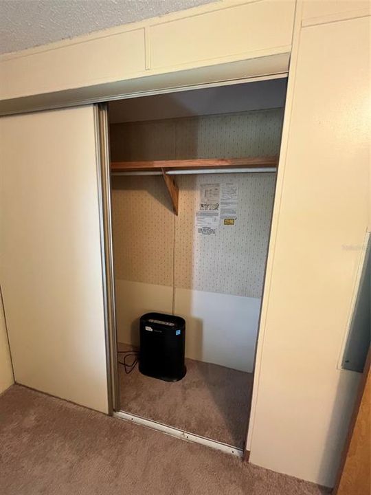 For Sale: $145,000 (2 beds, 1 baths, 672 Square Feet)