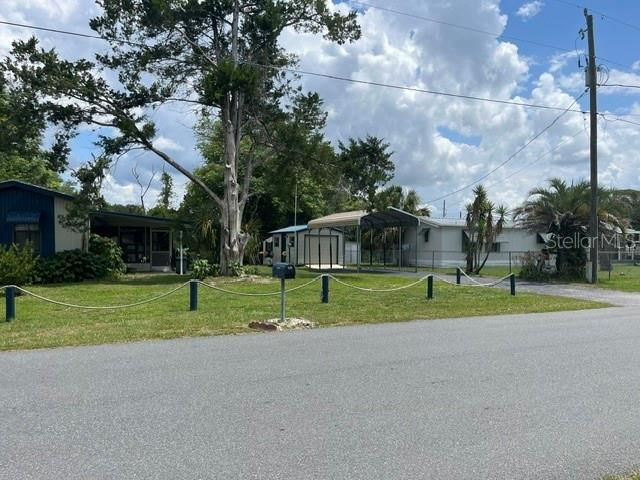 For Sale: $145,000 (2 beds, 1 baths, 672 Square Feet)