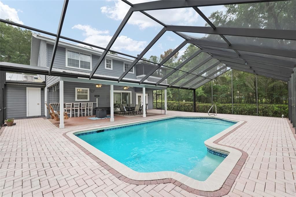 For Sale: $699,000 (3 beds, 2 baths, 2379 Square Feet)