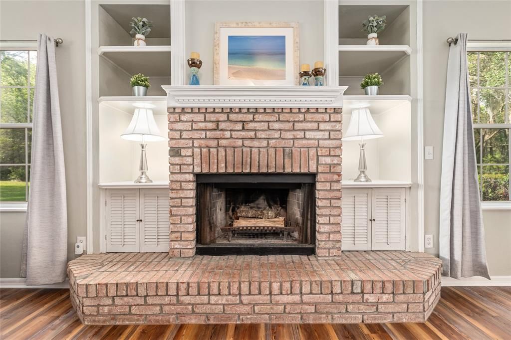 For Sale: $699,000 (3 beds, 2 baths, 2379 Square Feet)