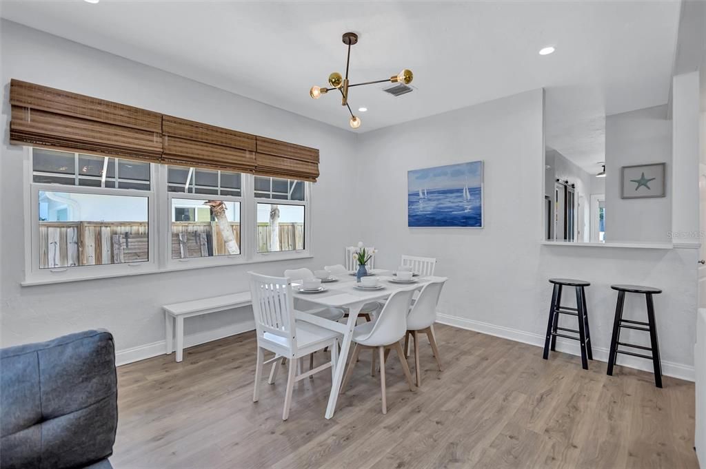 For Sale: $749,000 (2 beds, 2 baths, 1119 Square Feet)