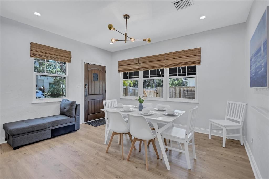 For Sale: $749,000 (2 beds, 2 baths, 1119 Square Feet)