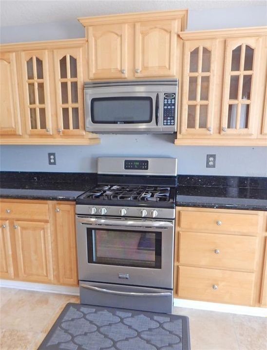 В аренду: $2,850 (4 спален, 2 ванн, 2014 Квадратных фут)