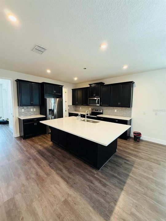 For Rent: $3,500 (5 beds, 4 baths, 2937 Square Feet)