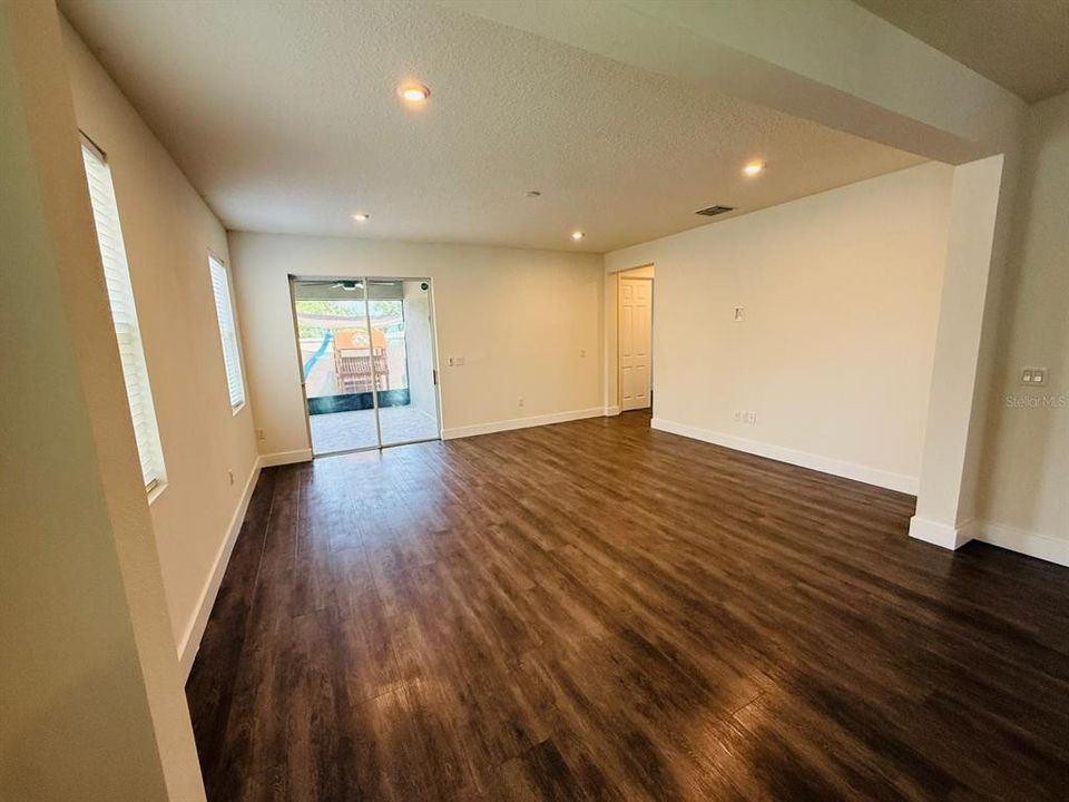 For Rent: $3,500 (5 beds, 4 baths, 2937 Square Feet)