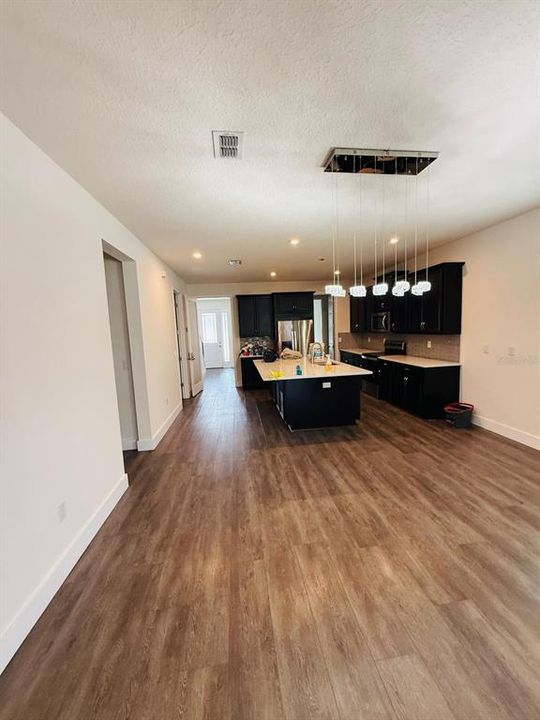 For Rent: $3,500 (5 beds, 4 baths, 2937 Square Feet)
