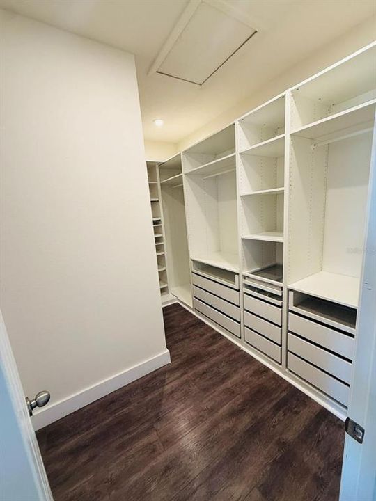 For Rent: $3,500 (5 beds, 4 baths, 2937 Square Feet)