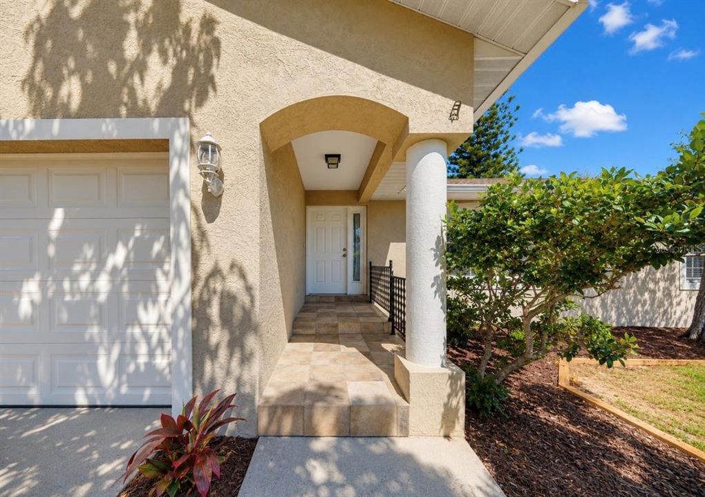 For Sale: $349,900 (3 beds, 2 baths, 1520 Square Feet)