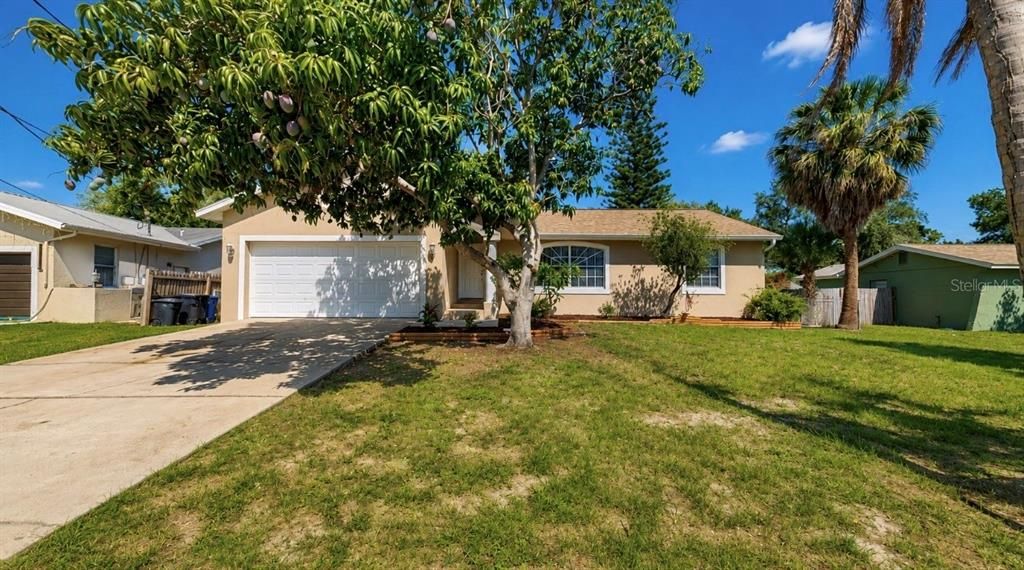 For Sale: $349,900 (3 beds, 2 baths, 1520 Square Feet)