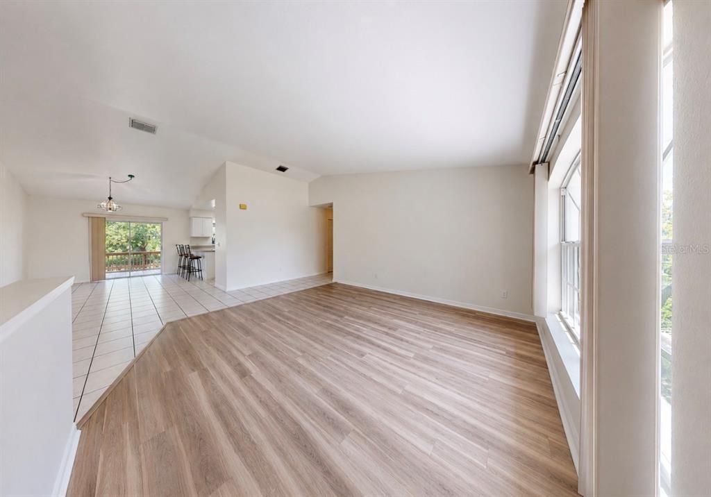 For Sale: $349,900 (3 beds, 2 baths, 1520 Square Feet)