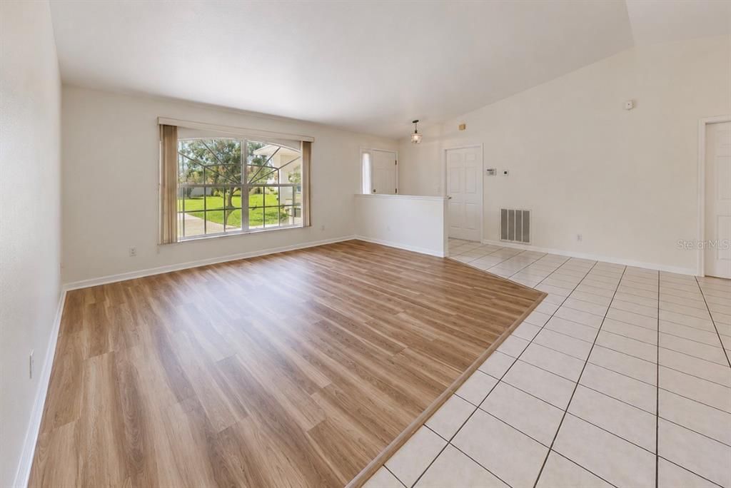 For Sale: $349,900 (3 beds, 2 baths, 1520 Square Feet)