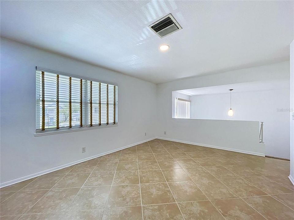 En Venta: $169,900 (1 camas, 1 baños, 725 Pies cuadrados)