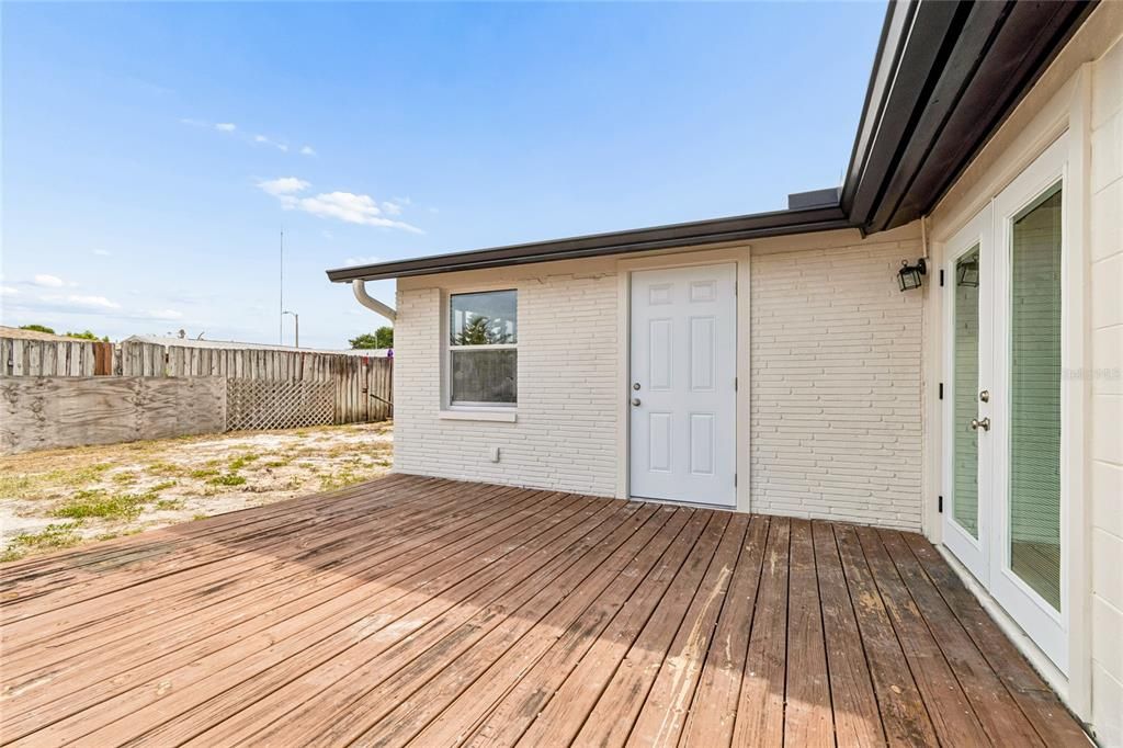 На продажу: $249,900 (3 спален, 1 ванн, 1268 Квадратных фут)