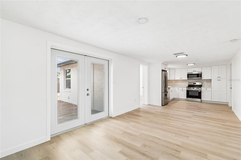 На продажу: $249,900 (3 спален, 1 ванн, 1268 Квадратных фут)