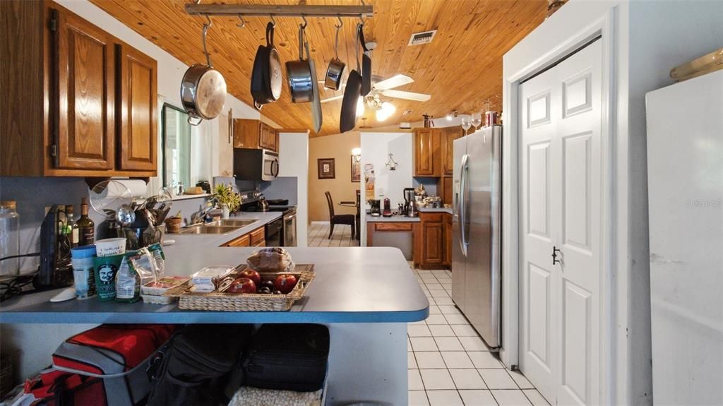 Active With Contract: $899,999 (4 beds, 2 baths, 2276 Square Feet)