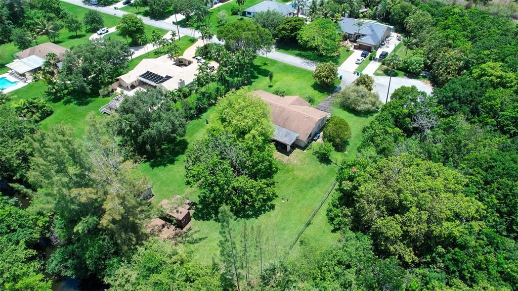 Active With Contract: $899,999 (4 beds, 2 baths, 2276 Square Feet)