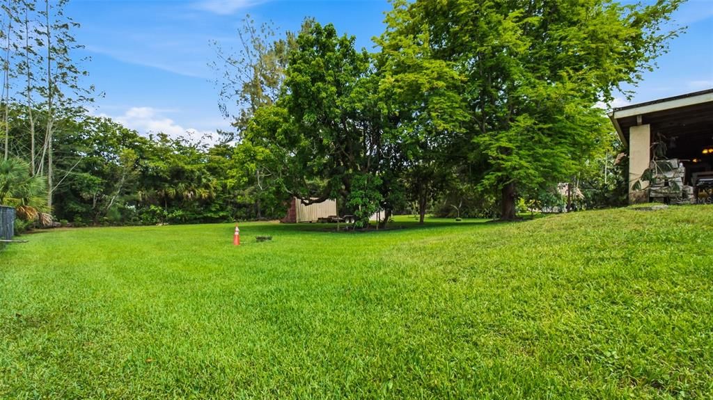 Active With Contract: $899,999 (4 beds, 2 baths, 2276 Square Feet)