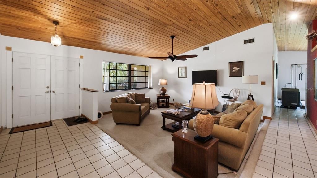 Active With Contract: $899,999 (4 beds, 2 baths, 2276 Square Feet)