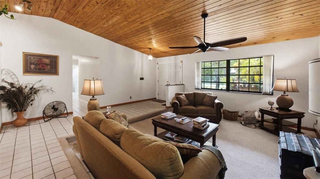Active With Contract: $899,999 (4 beds, 2 baths, 2276 Square Feet)