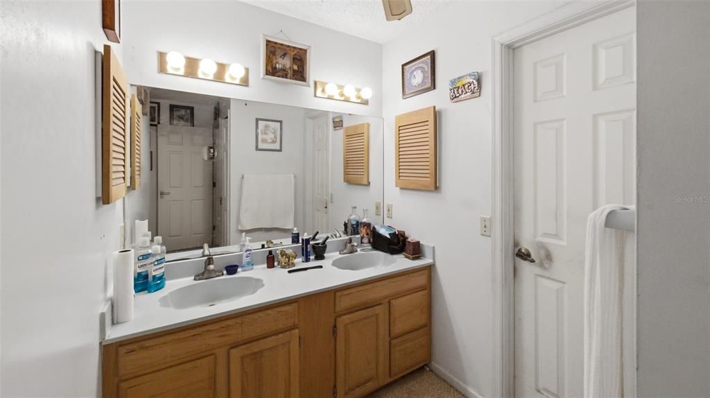 Active With Contract: $899,999 (4 beds, 2 baths, 2276 Square Feet)