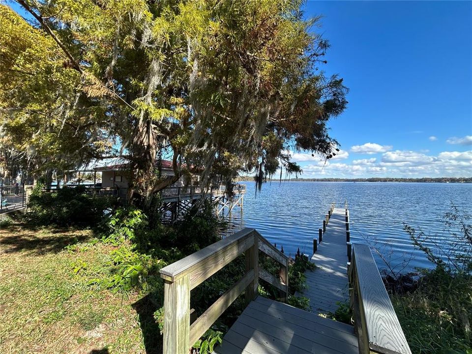 For Sale: $149,900 (2 beds, 2 baths, 1040 Square Feet)