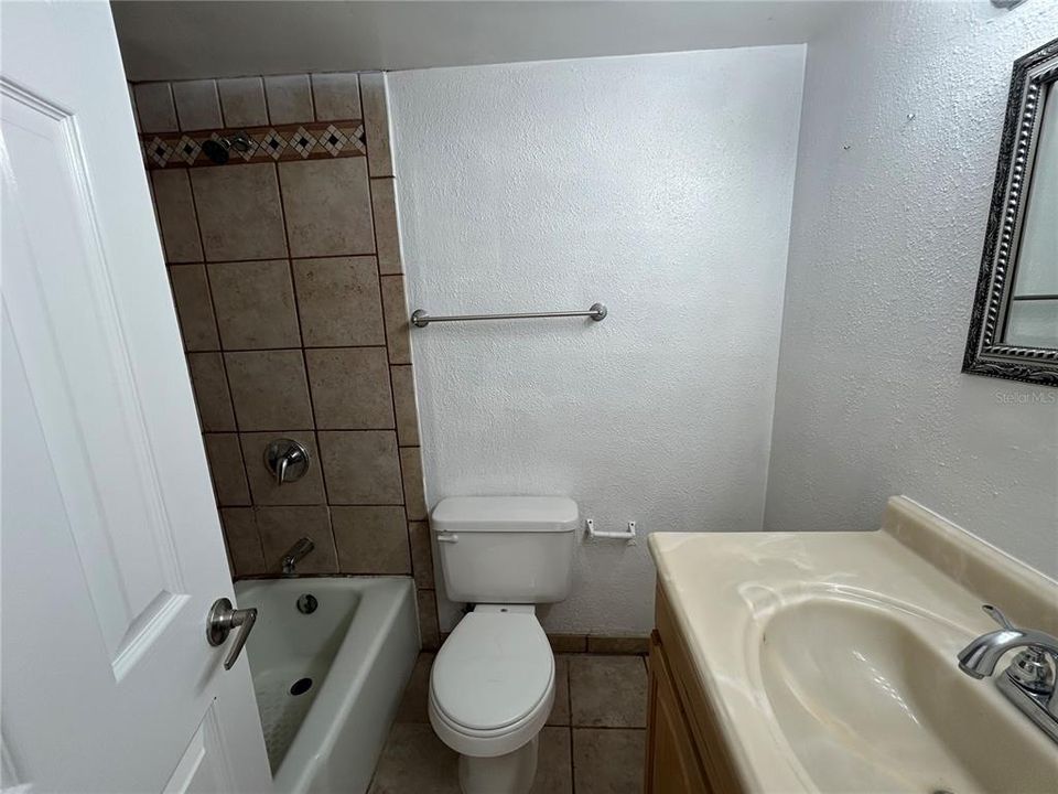 For Sale: $149,900 (2 beds, 2 baths, 1040 Square Feet)