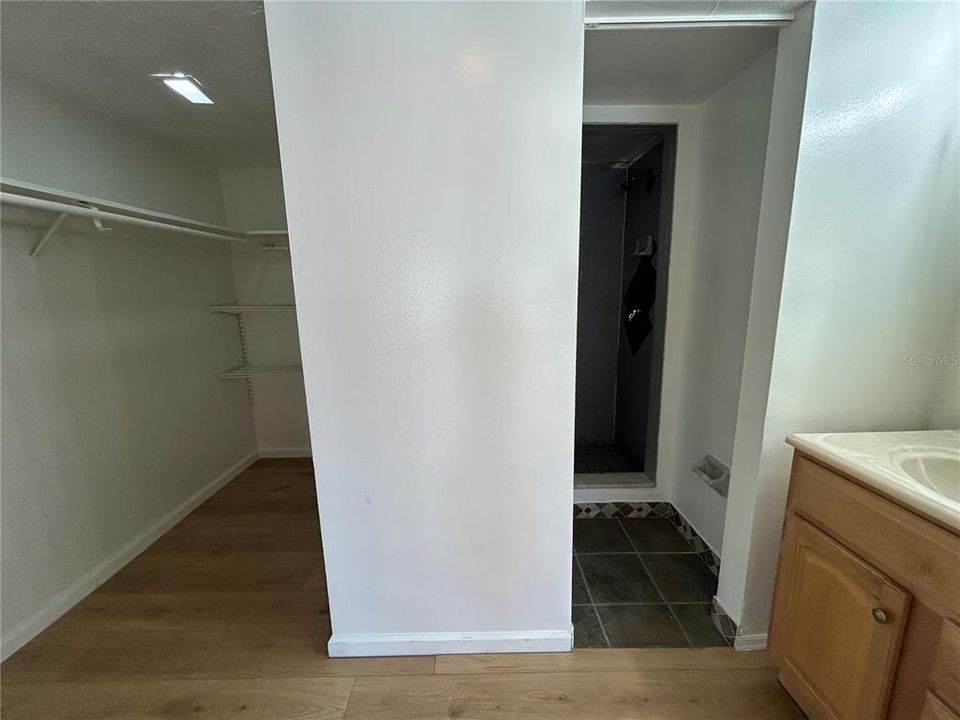 For Sale: $149,900 (2 beds, 2 baths, 1040 Square Feet)