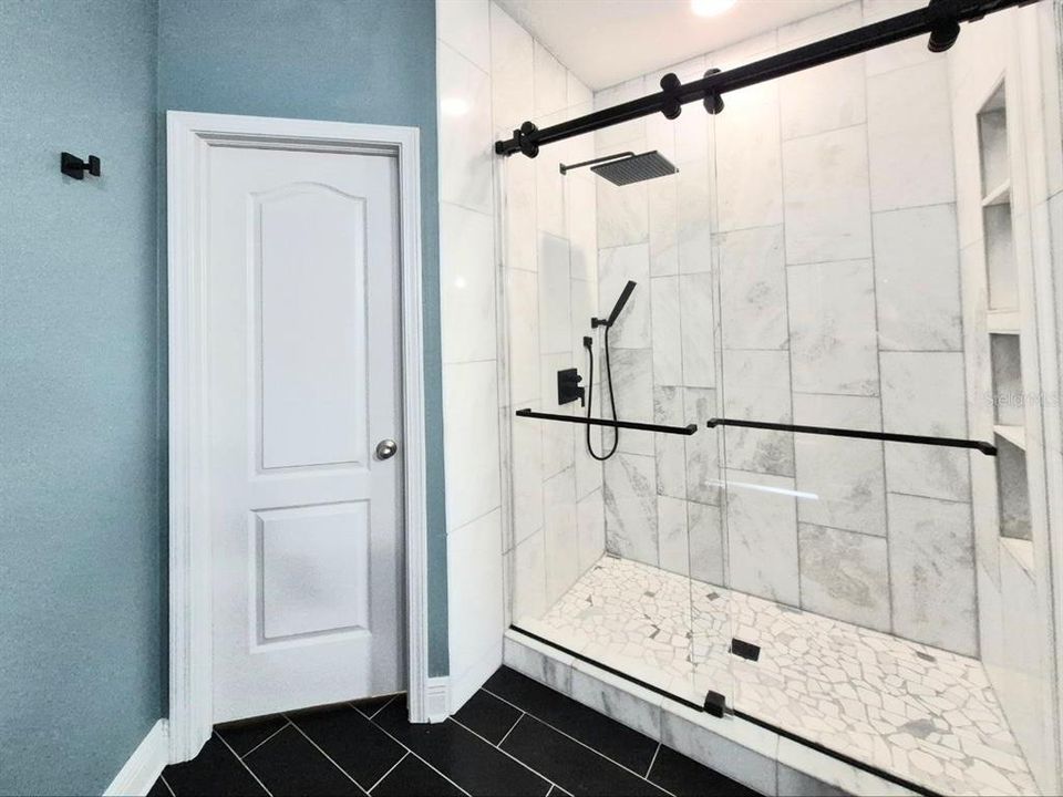 В аренду: $3,800 (4 спален, 3 ванн, 2241 Квадратных фут)