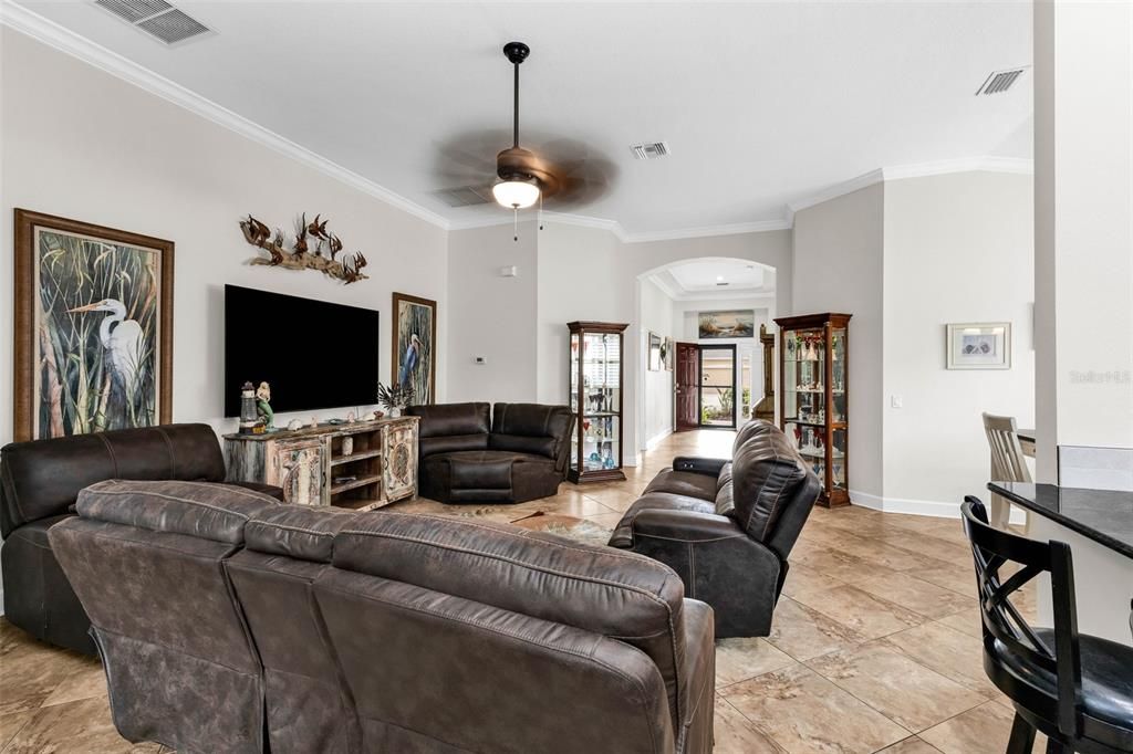 For Sale: $500,000 (3 beds, 2 baths, 1760 Square Feet)