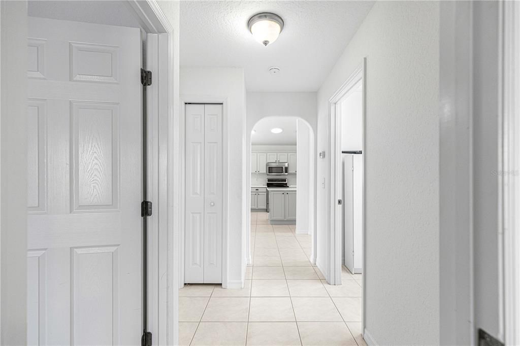 На продажу: $315,900 (3 спален, 2 ванн, 1695 Квадратных фут)