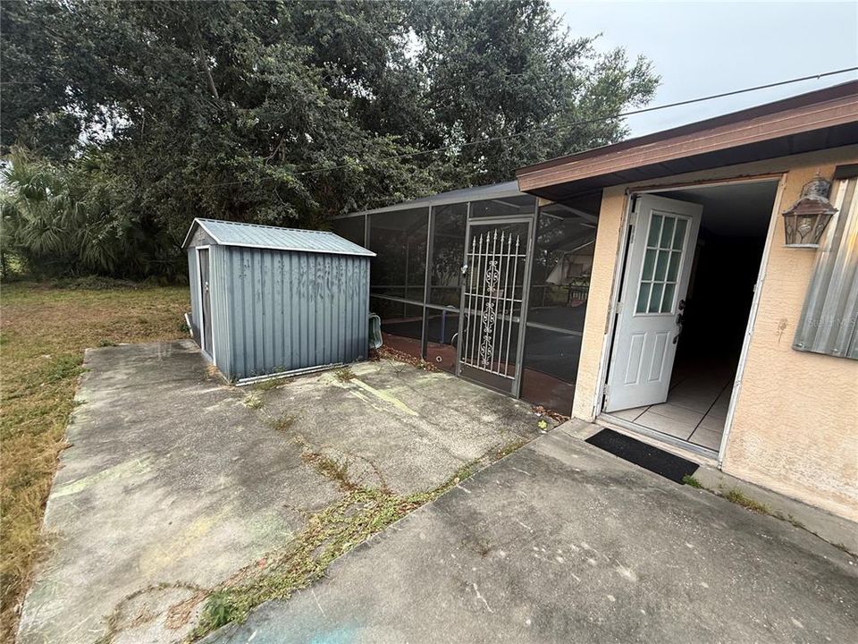 For Sale: $219,900 (2 beds, 1 baths, 1191 Square Feet)