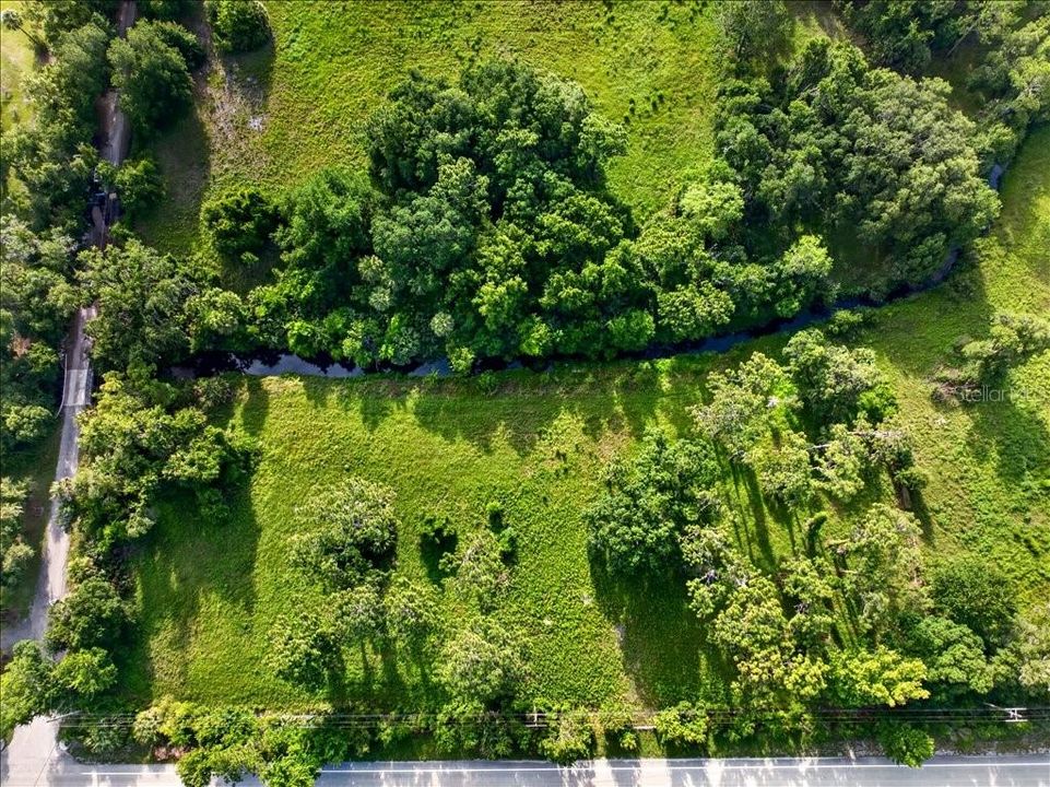 На продажу: $550,000 (10.23 acres)